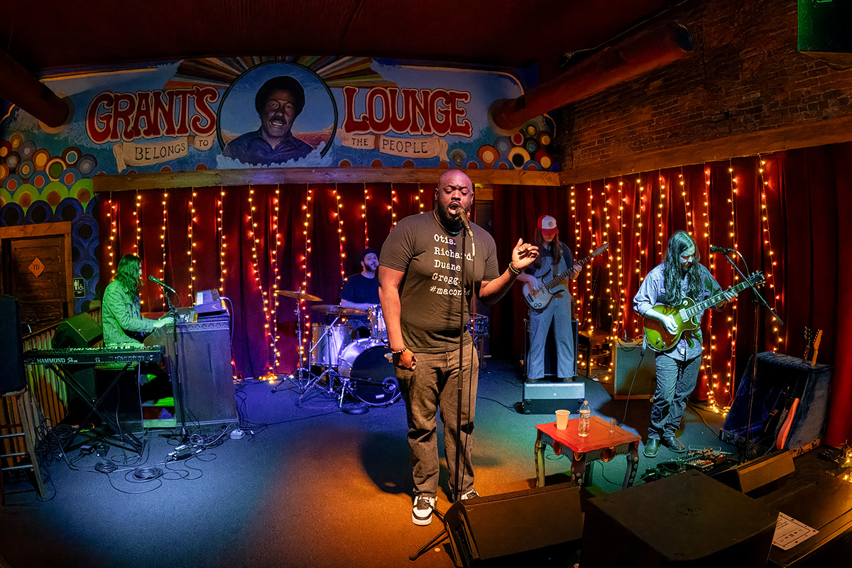 Grant's Lounge